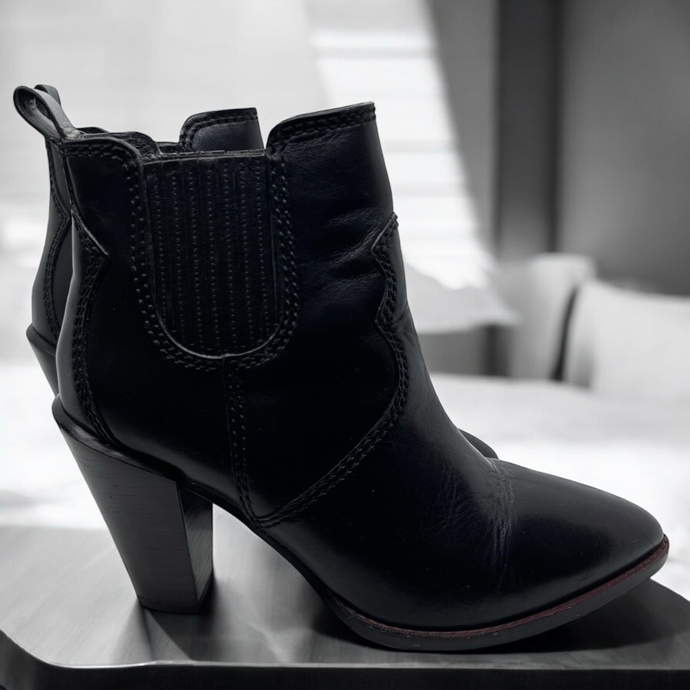 Coach Western Women's Black Leather Heeled Ankle Boots Ladies Sz 9.5 NWOT - Picture 8 of 14